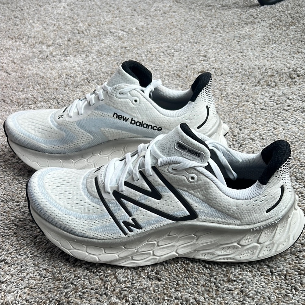 NEW! - New Balance White and Black Fresh Foam Sneakers - size 10